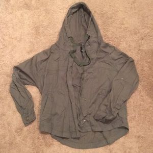 Olive green light jacket button up and zipper